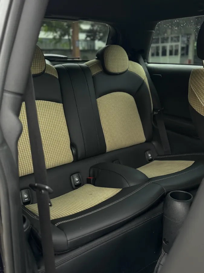 2023 MINI MINI 2.0T 192HP L4 7DCT,autocango,china used car exporter,china ev exporter,chinese used car exporter,chinese used ev exporter