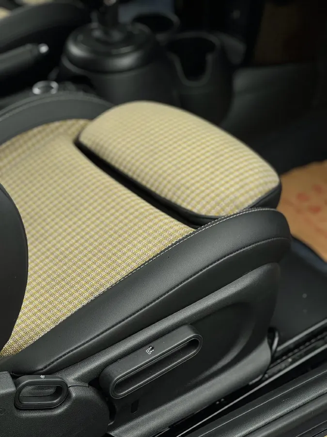 2023 MINI MINI 2.0T 192HP L4 7DCT,autocango,china used car exporter,china ev exporter,chinese used car exporter,chinese used ev exporter