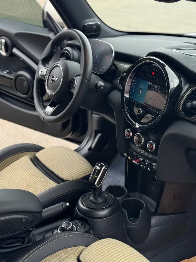 2023 MINI MINI 2.0T 192HP L4 7DCT,autocango,china used car exporter,china ev exporter,chinese used car exporter,chinese used ev exporter