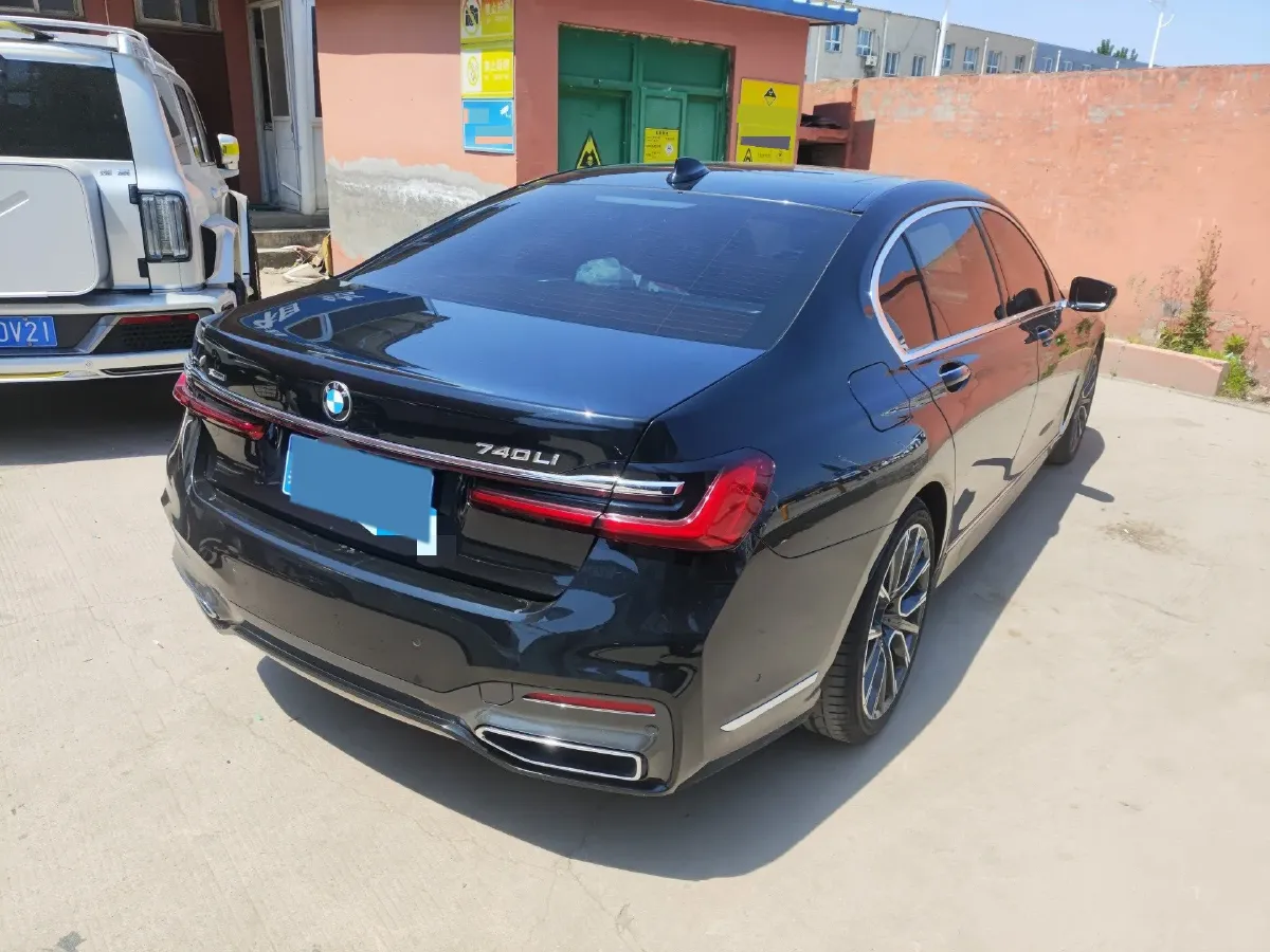 2019 BMW 7 Series 3.0T 340HP L6 8AT,autocango,china used car exporter,china ev exporter,chinese used car exporter,chinese used ev exporter
