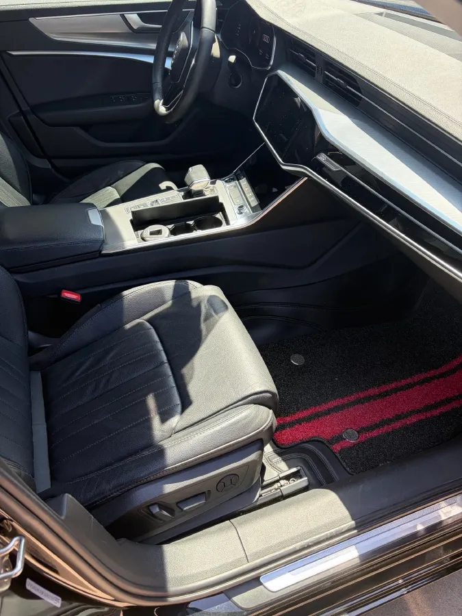 2021 Audi A6L 2.0T 190HP L4 7DCT,autocango,china used car exporter,china ev exporter,chinese used car exporter,chinese used ev exporter