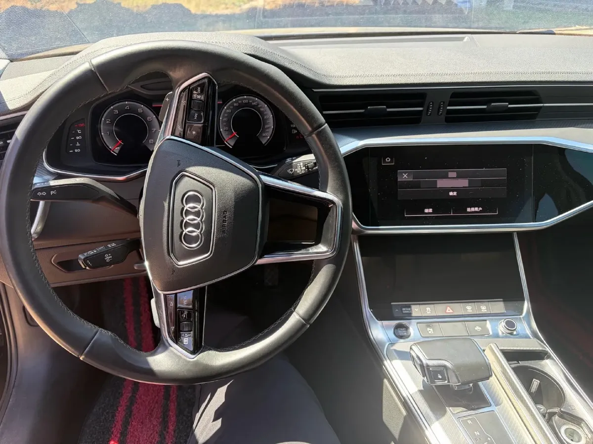 2021 Audi A6L 2.0T 190HP L4 7DCT,autocango,china used car exporter,china ev exporter,chinese used car exporter,chinese used ev exporter