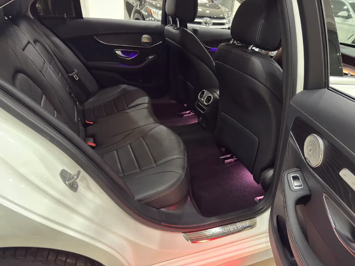 2020 Mercedes-Benz C Class 1.5T 184HP L4 9AT,autocango,china used car exporter,china ev exporter,chinese used car exporter,chinese used ev exporter