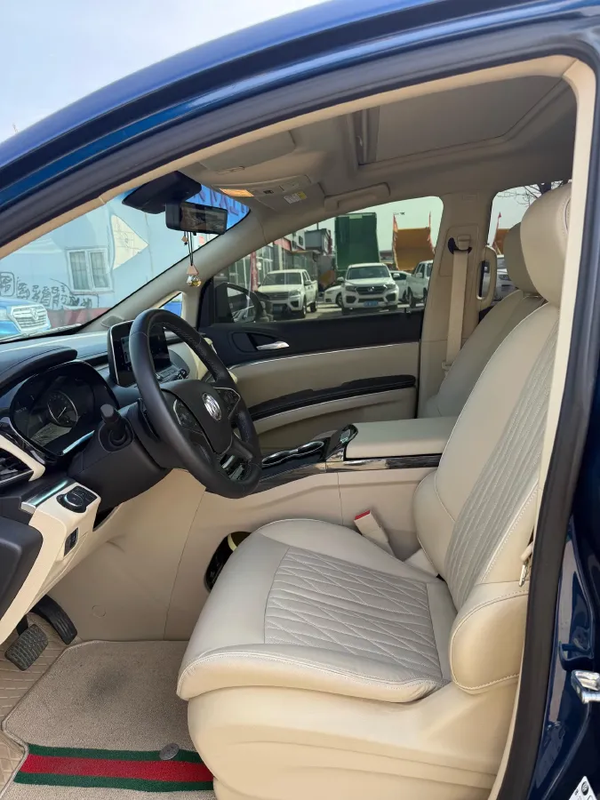 2022 Buick GL8 2.0T 237HP L4 9AT,autocango,china used car exporter,china ev exporter,chinese used car exporter,chinese used ev exporter