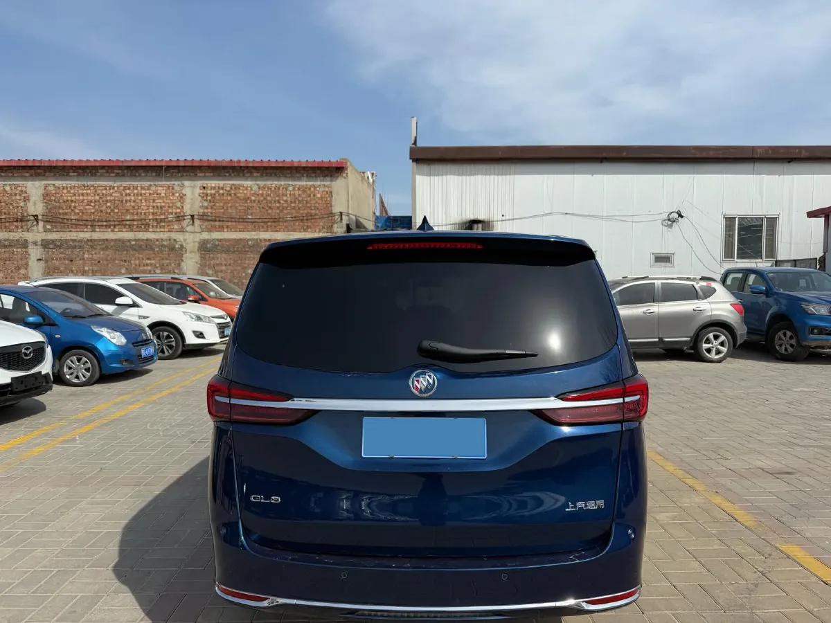 2022 Buick GL8 2.0T 237HP L4 9AT,autocango,china used car exporter,china ev exporter,chinese used car exporter,chinese used ev exporter