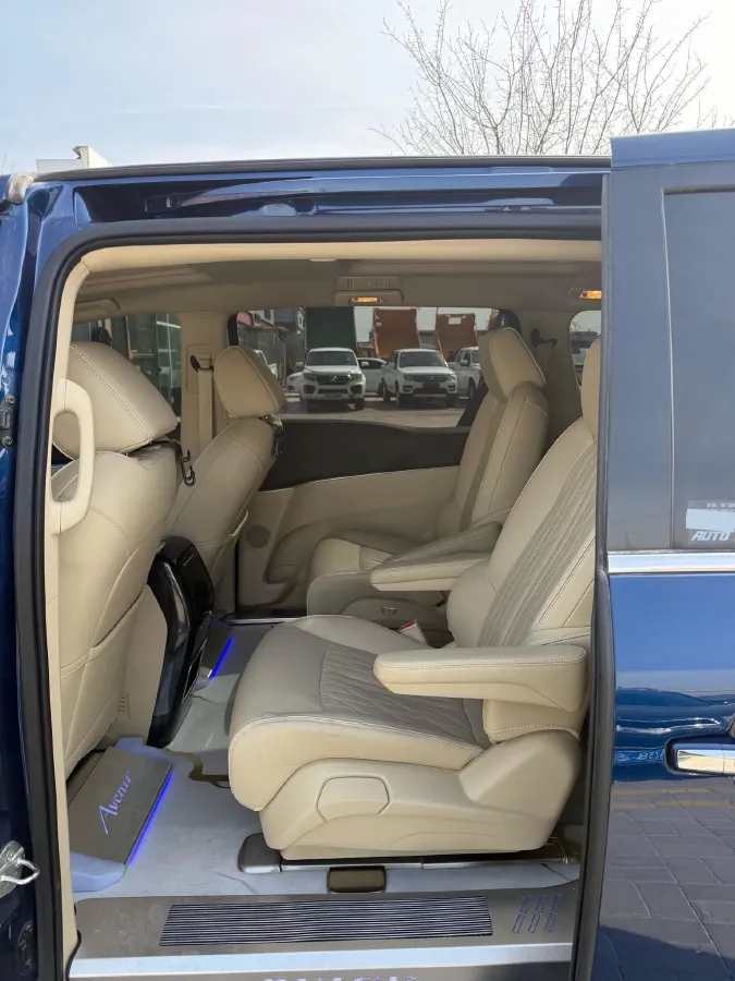 2022 Buick GL8 2.0T 237HP L4 9AT,autocango,china used car exporter,china ev exporter,chinese used car exporter,chinese used ev exporter