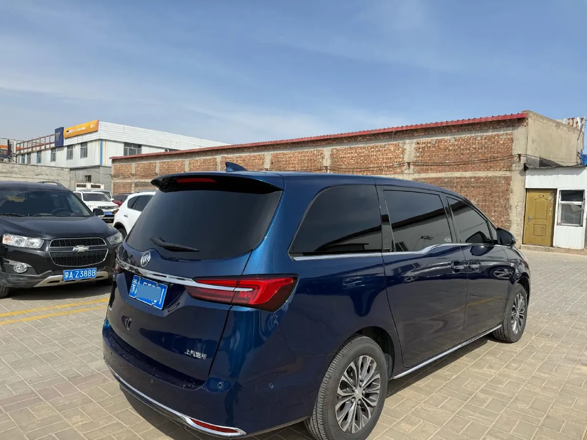 2022 Buick GL8 2.0T 237HP L4 9AT,autocango,china used car exporter,china ev exporter,chinese used car exporter,chinese used ev exporter