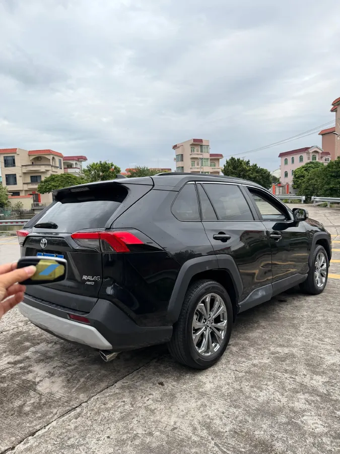 2023 Toyota RAV4 2.0L 171HP L4 CVT,autocango,china used car exporter,china ev exporter,chinese used car exporter,chinese used ev exporter