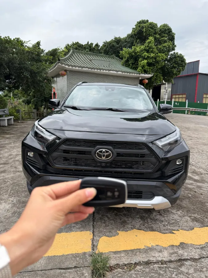 2023 Toyota RAV4 2.0L 171HP L4 CVT,autocango,china used car exporter,china ev exporter,chinese used car exporter,chinese used ev exporter