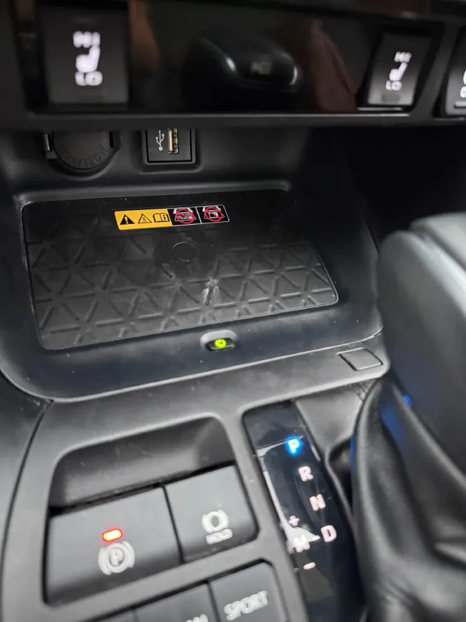 2023 Toyota RAV4 2.0L 171HP L4 CVT,autocango,china used car exporter,china ev exporter,chinese used car exporter,chinese used ev exporter