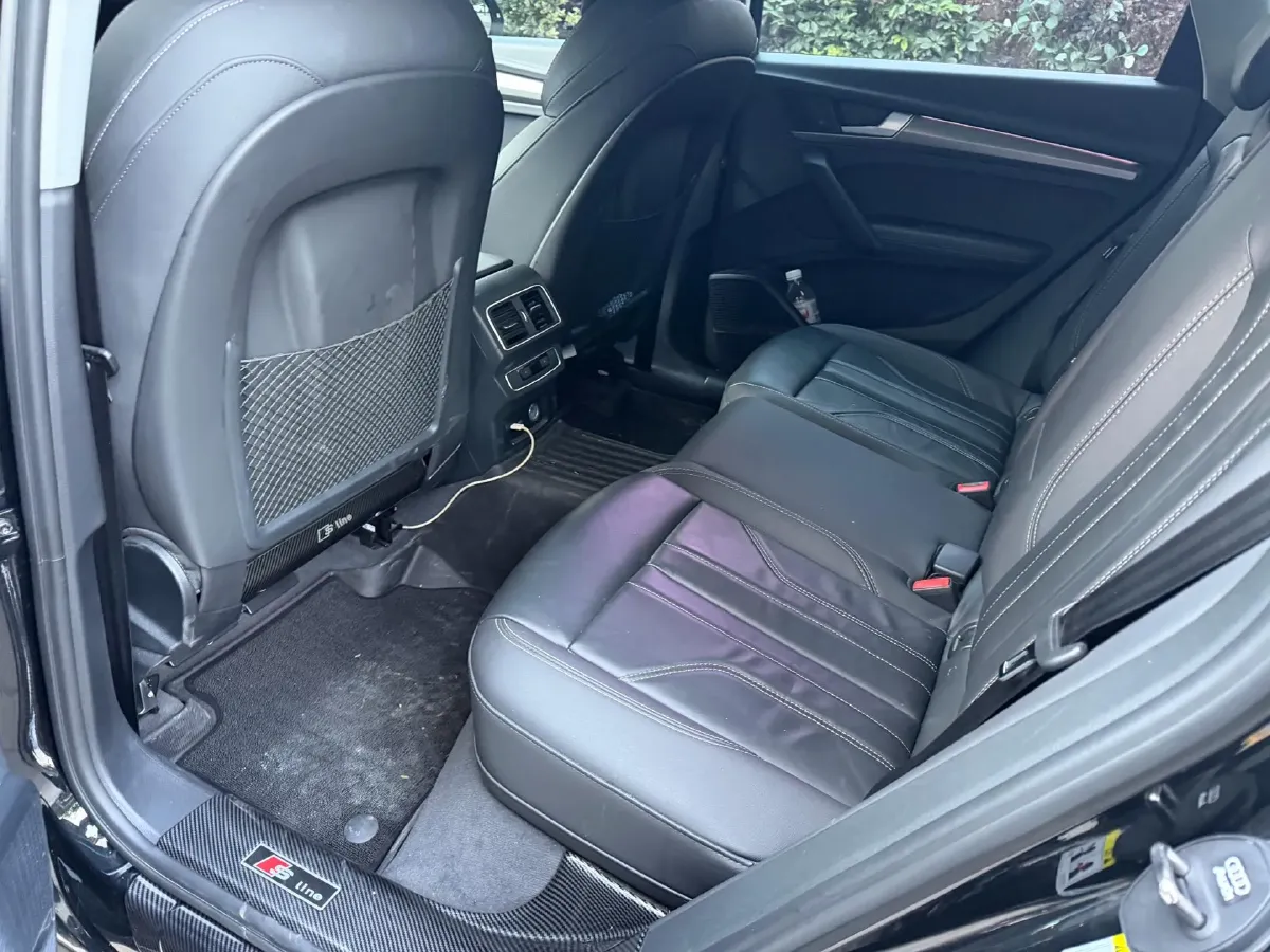 2022 Audi Q5L 2.0T 252HP L4 7DCT,autocango,china used car exporter,china ev exporter,chinese used car exporter,chinese used ev exporter