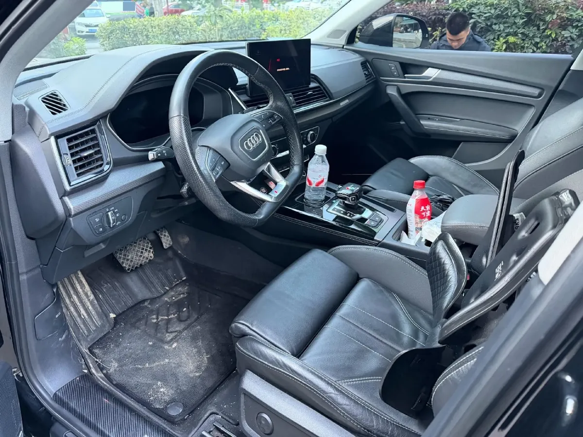 2022 Audi Q5L 2.0T 252HP L4 7DCT,autocango,china used car exporter,china ev exporter,chinese used car exporter,chinese used ev exporter