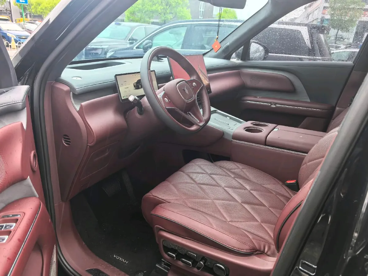 2026 Voyah 9L 1.5T 150HP L4 PHEV,autocango,china used car exporter,china ev exporter,chinese used car exporter,chinese used ev exporter