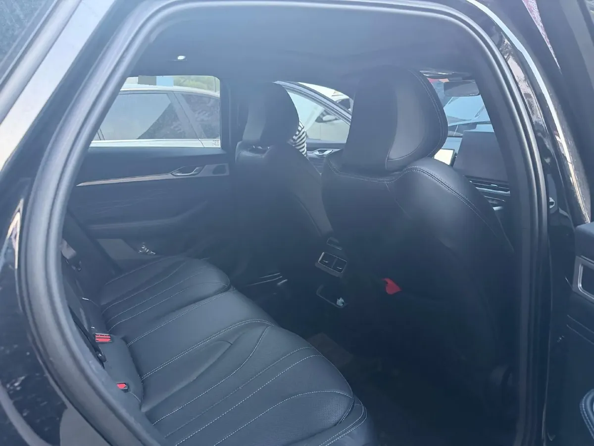 2025 Geely Preface 1.5T 181HP L4 7DCT,autocango,china used car exporter,china ev exporter,chinese used car exporter,chinese used ev exporter