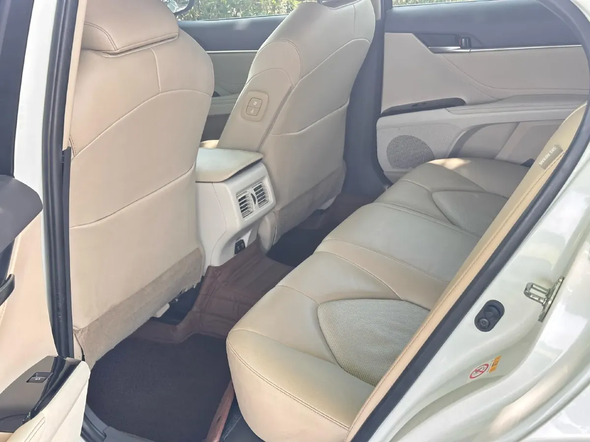 2018 Toyota Camry 2.0L 169HP L4 6AT,autocango,china used car exporter,china ev exporter,chinese used car exporter,chinese used ev exporter