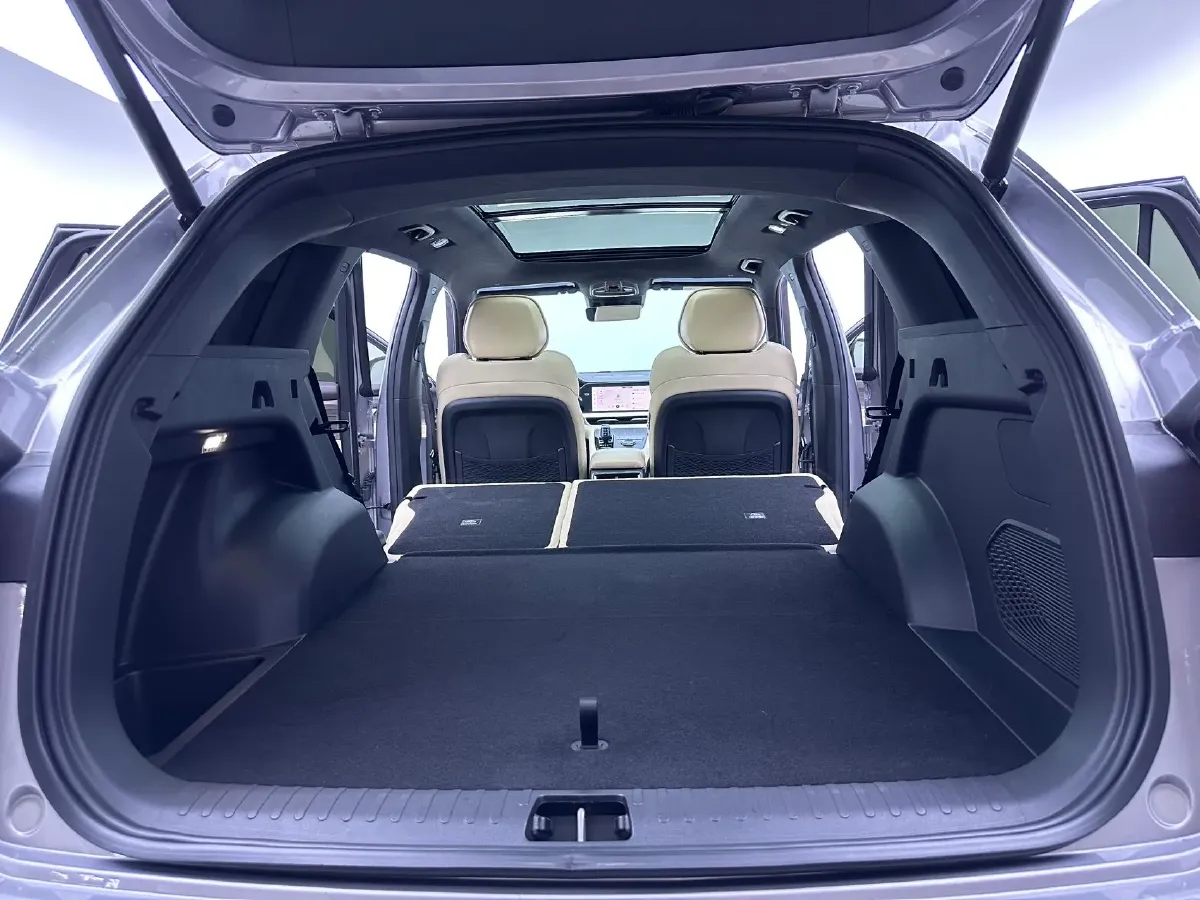 2025 Geely Monjaro 2.0T 238HP L4 8AT,autocango,china used car exporter,china ev exporter,chinese used car exporter,chinese used ev exporter