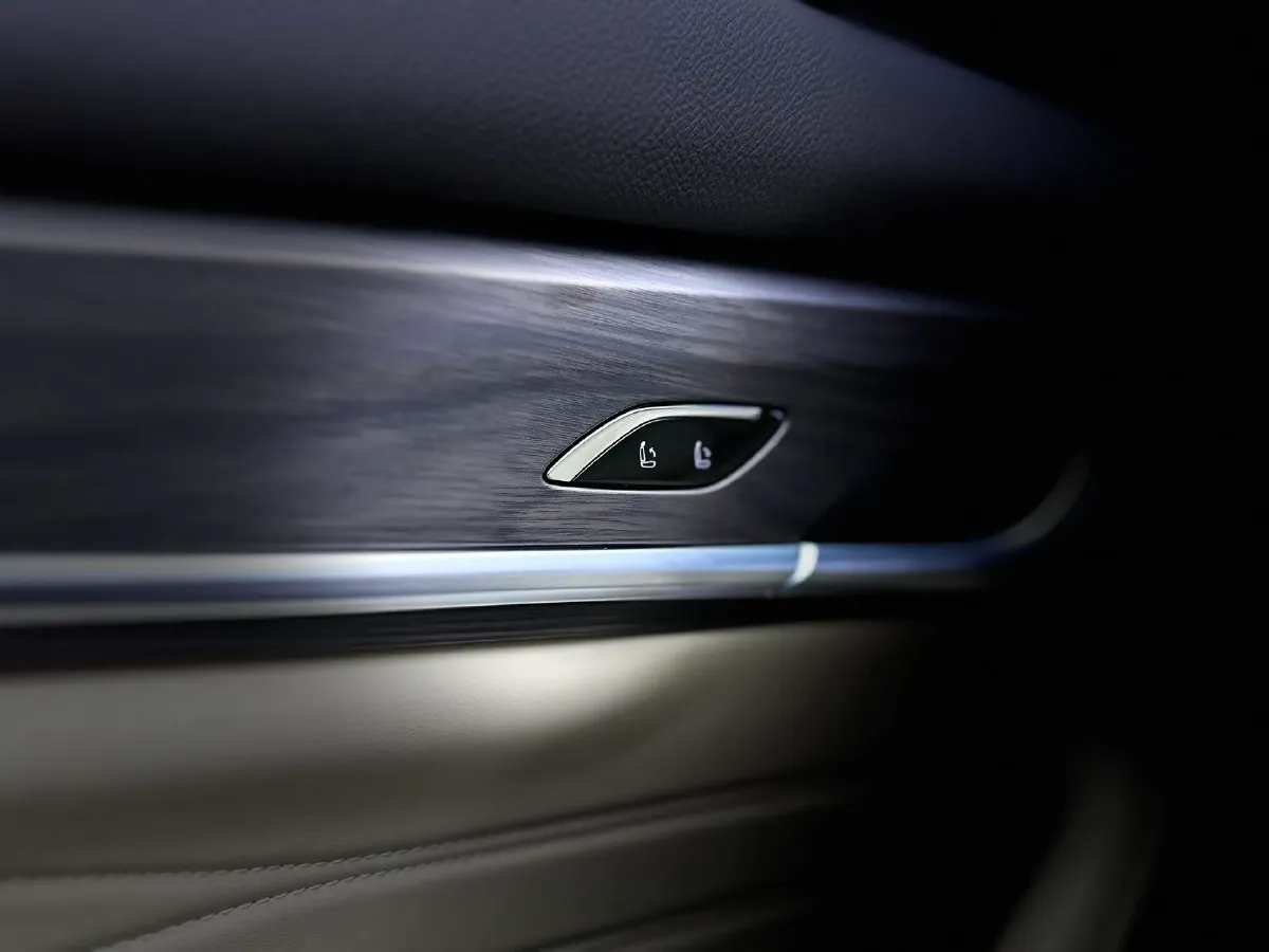 2025 Geely Monjaro 2.0T 238HP L4 8AT,autocango,china used car exporter,china ev exporter,chinese used car exporter,chinese used ev exporter