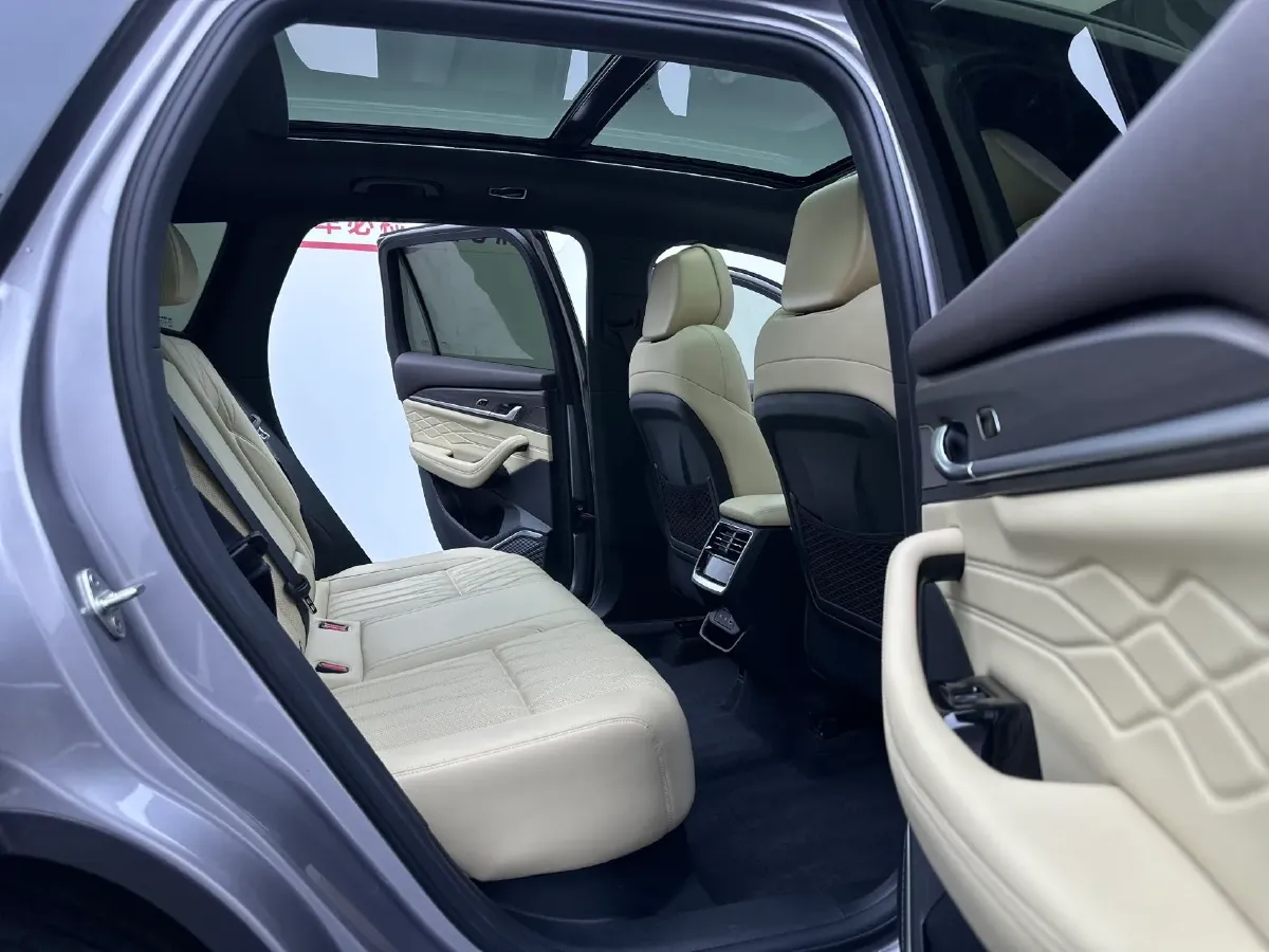 2025 Geely Monjaro 2.0T 238HP L4 8AT,autocango,china used car exporter,china ev exporter,chinese used car exporter,chinese used ev exporter