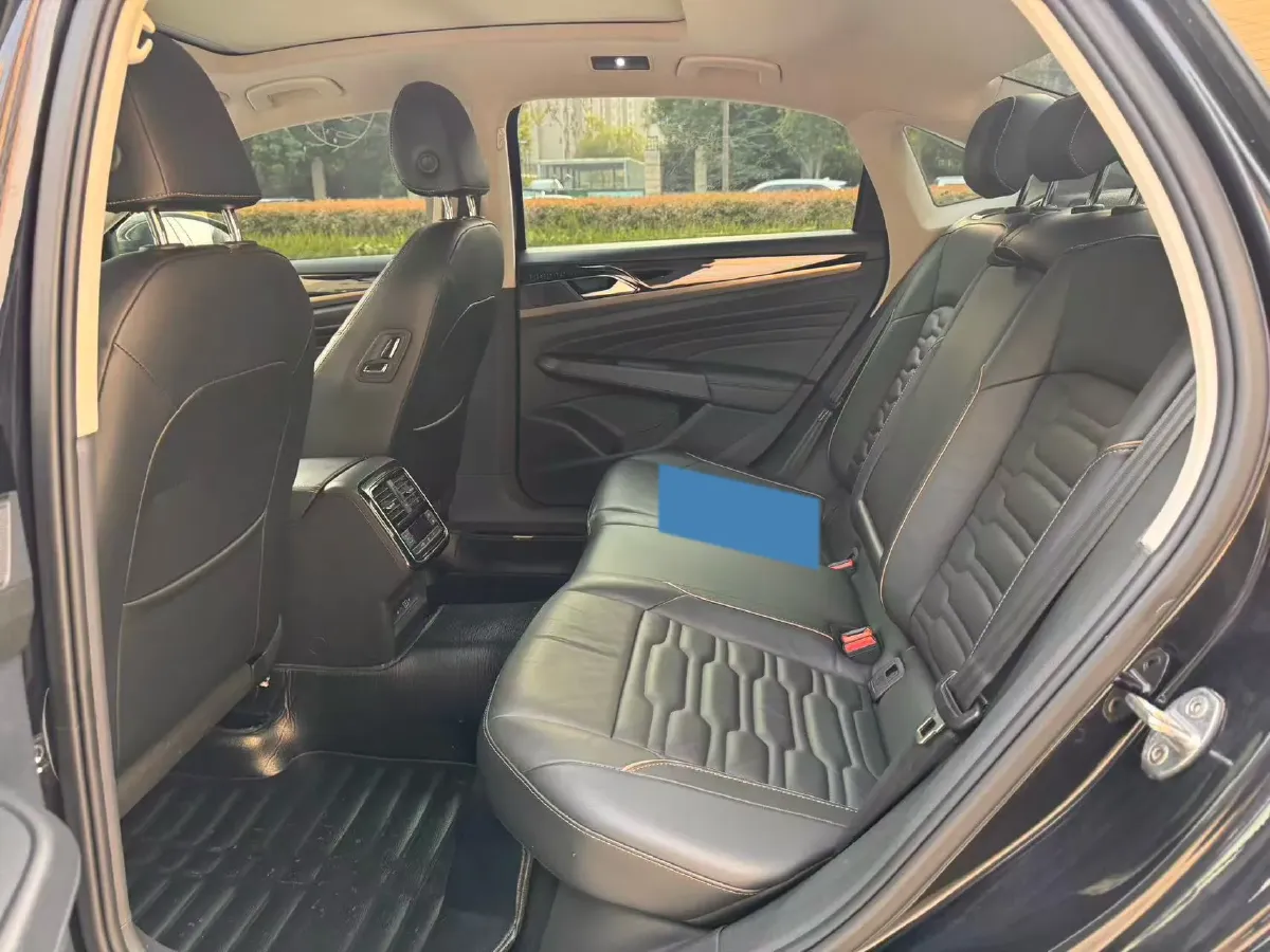 2020 Volkswagen Passat 2.0T 186HP L4 7DCT,autocango,china used car exporter,china ev exporter,chinese used car exporter,chinese used ev exporter