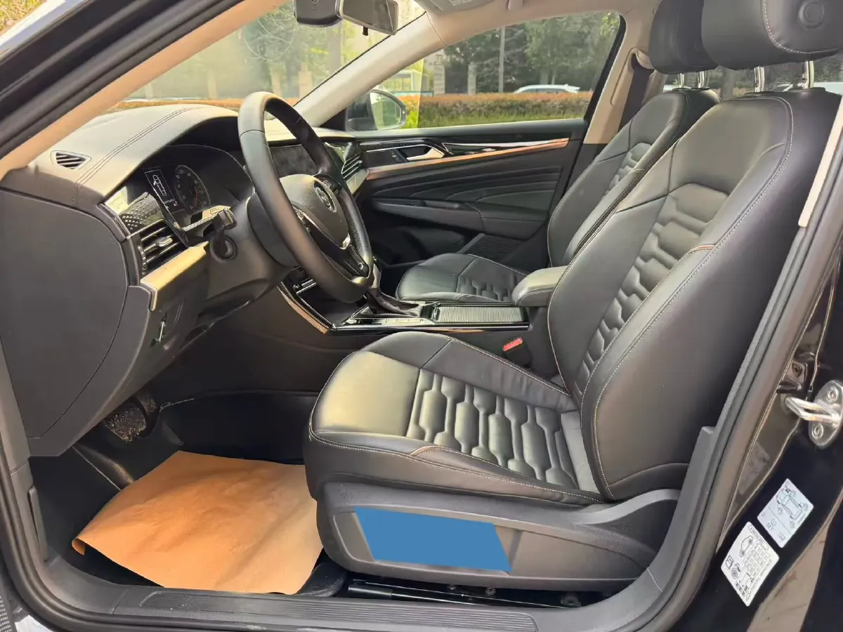 2020 Volkswagen Passat 2.0T 186HP L4 7DCT,autocango,china used car exporter,china ev exporter,chinese used car exporter,chinese used ev exporter