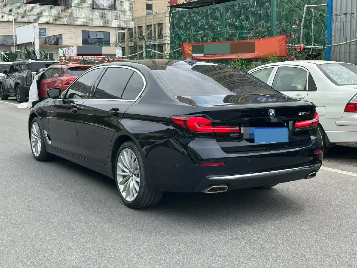 2022 BMW 5 Series 2.0T 252HP L4 8AT,autocango,china used car exporter,china ev exporter,chinese used car exporter,chinese used ev exporter