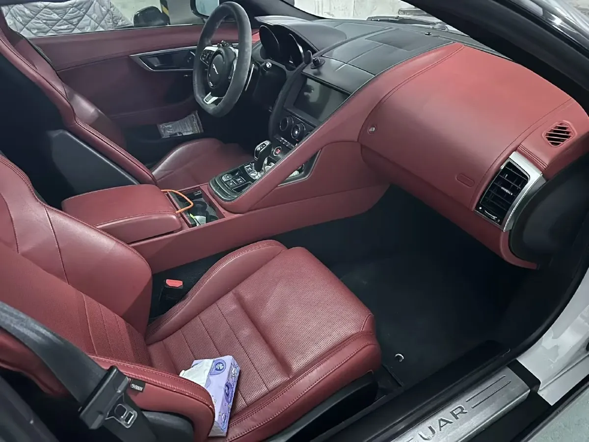 2019 Jaguar F-TYPE 2.0T 300HP L4 8AT,autocango,china used car exporter,china ev exporter,chinese used car exporter,chinese used ev exporter