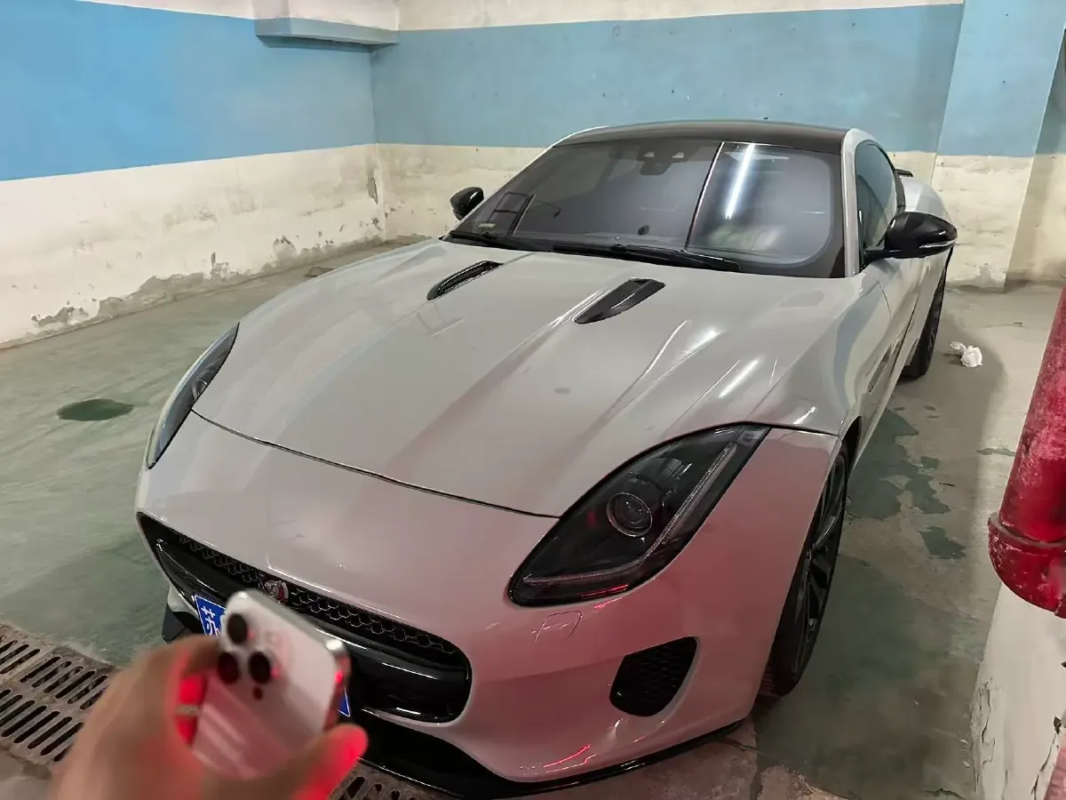 2019 Jaguar F-TYPE 2.0T 300HP L4 8AT,autocango,china used car exporter,china ev exporter,chinese used car exporter,chinese used ev exporter