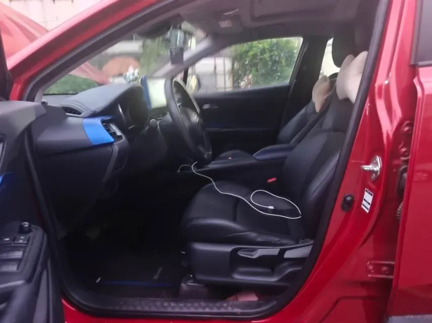 2021 Toyota C-HR 2.0L 171HP L4 CVT,autocango,china used car exporter,china ev exporter,chinese used car exporter,chinese used ev exporter