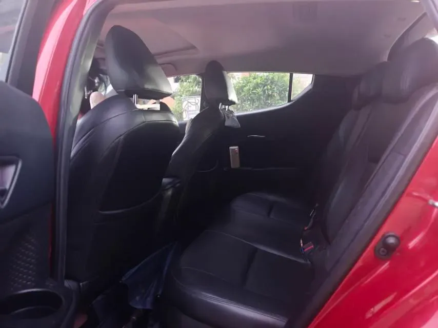 2021 Toyota C-HR 2.0L 171HP L4 CVT,autocango,china used car exporter,china ev exporter,chinese used car exporter,chinese used ev exporter