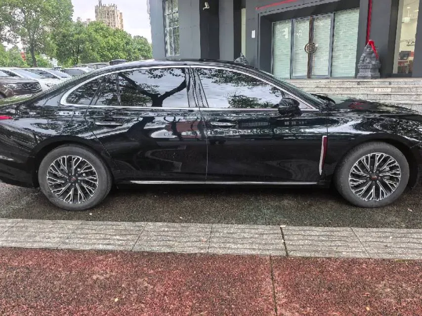 2025 HongQi H5 1.5T 169HP L4 1DHT Hybrid,autocango,china used car exporter,china ev exporter,chinese used car exporter,chinese used ev exporter