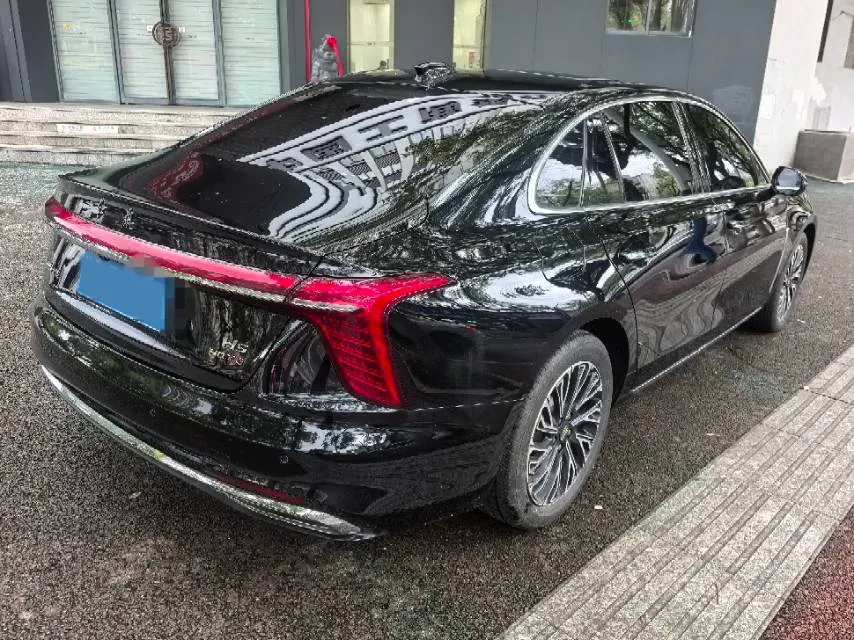 2025 HongQi H5 1.5T 169HP L4 1DHT Hybrid,autocango,china used car exporter,china ev exporter,chinese used car exporter,chinese used ev exporter