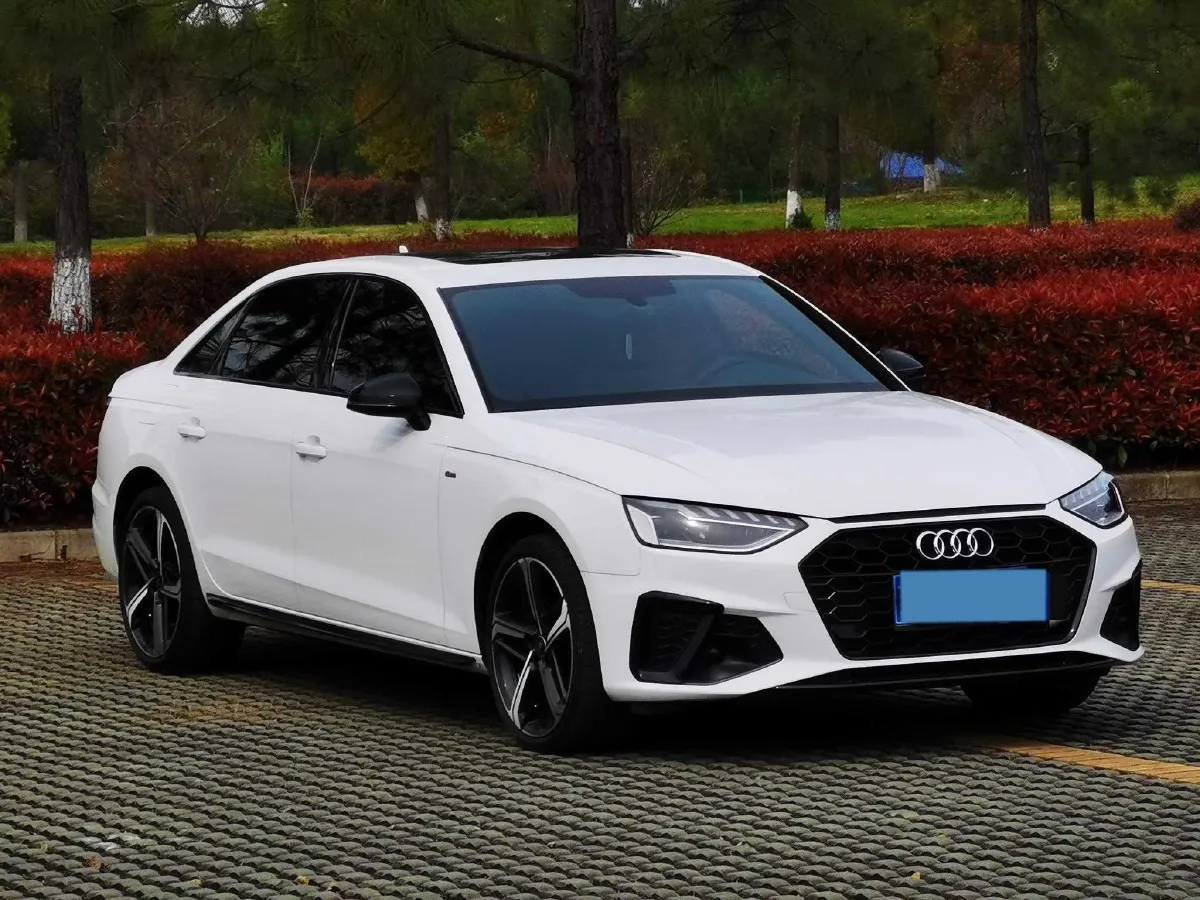 2024 Audi A4L 2.0T 190HP L4 7DCT,autocango,china used car exporter,china ev exporter,chinese used car exporter,chinese used ev exporter