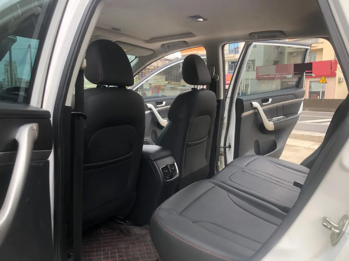 2019 Haval M6 1.5T 150HP L4 7DCT,autocango,china used car exporter,china ev exporter,chinese used car exporter,chinese used ev exporter