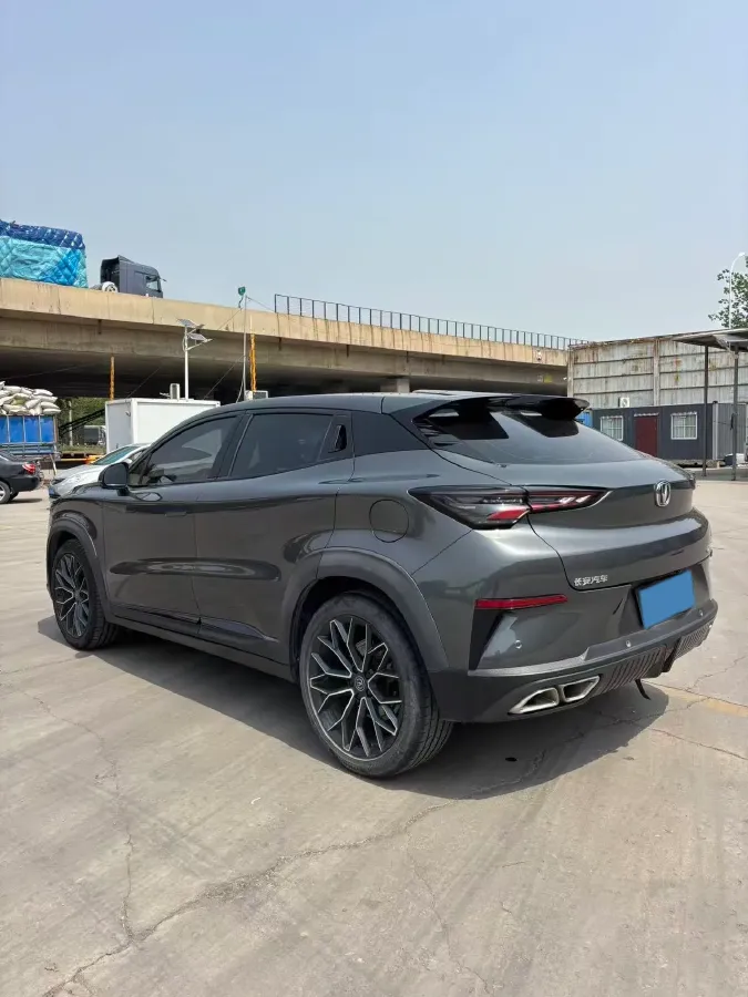 2022 ChangAn UNI-T 1.5T 188HP L4 7DCT,autocango,china used car exporter,china ev exporter,chinese used car exporter,chinese used ev exporter