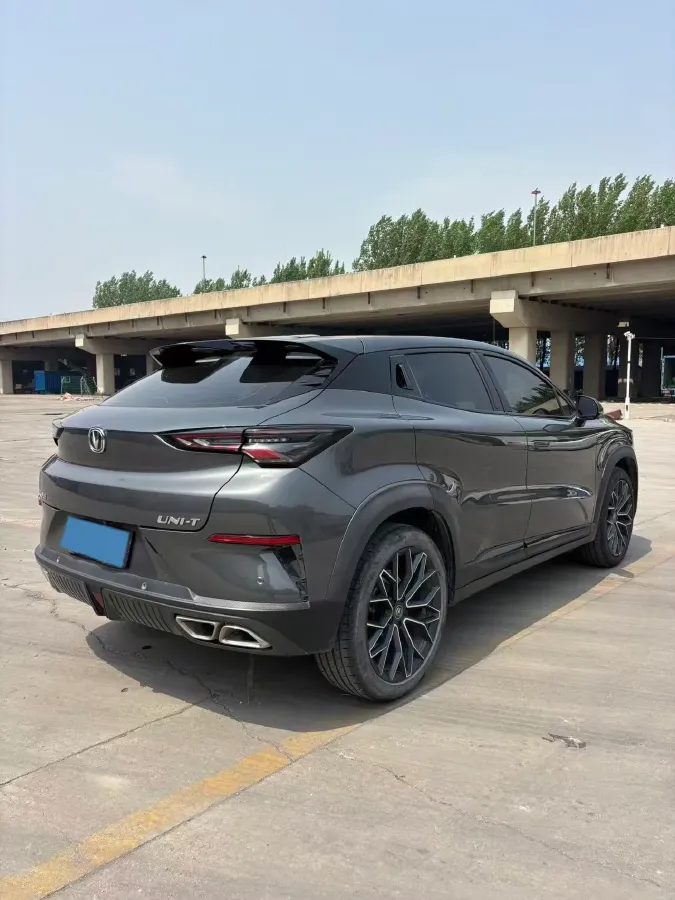2022 ChangAn UNI-T 1.5T 188HP L4 7DCT,autocango,china used car exporter,china ev exporter,chinese used car exporter,chinese used ev exporter
