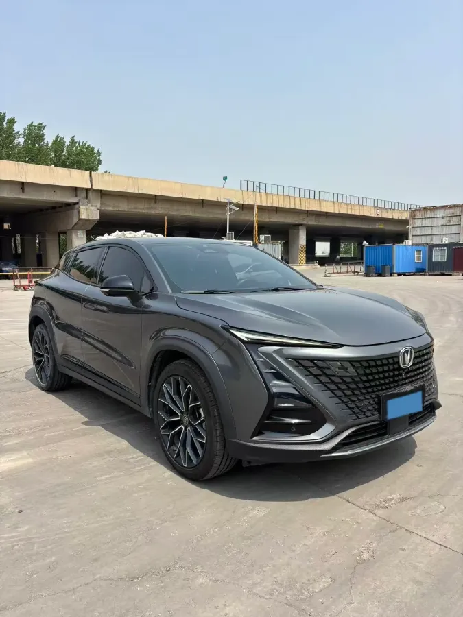 2022 ChangAn UNI-T 1.5T 188HP L4 7DCT,autocango,china used car exporter,china ev exporter,chinese used car exporter,chinese used ev exporter