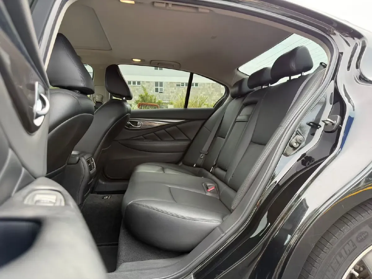 2021 Infiniti Q50L 2.0T 211HP L4 7AT,autocango,china used car exporter,china ev exporter,chinese used car exporter,chinese used ev exporter