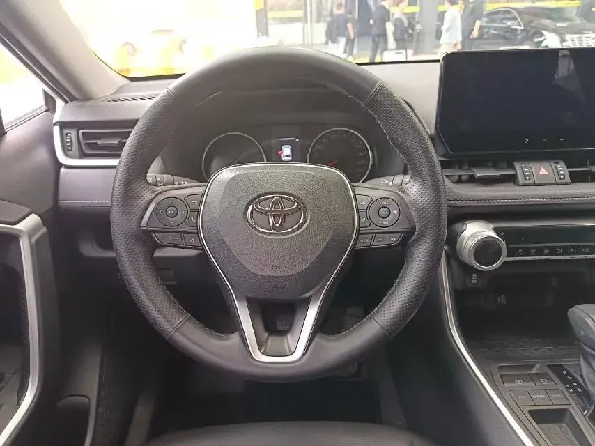 2024 Toyota RAV4 2.0L 171HP L4 CVT,autocango,china used car exporter,china ev exporter,chinese used car exporter,chinese used ev exporter