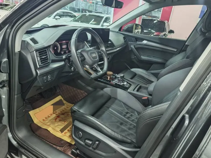 2023 Audi Q5L 2.0T 190HP L4 7DCT,autocango,china used car exporter,china ev exporter,chinese used car exporter,chinese used ev exporter