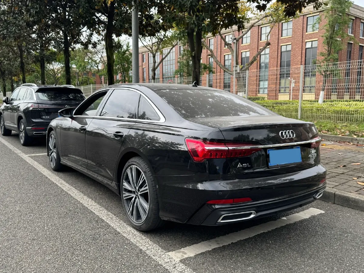 2022 Audi A6L 2.0T 224HP L4 7DCT,autocango,china used car exporter,china ev exporter,chinese used car exporter,chinese used ev exporter