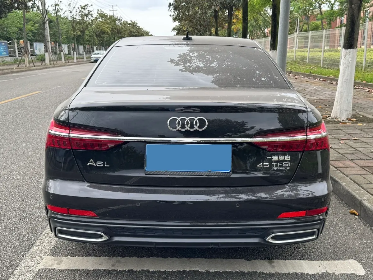 2022 Audi A6L 2.0T 224HP L4 7DCT,autocango,china used car exporter,china ev exporter,chinese used car exporter,chinese used ev exporter