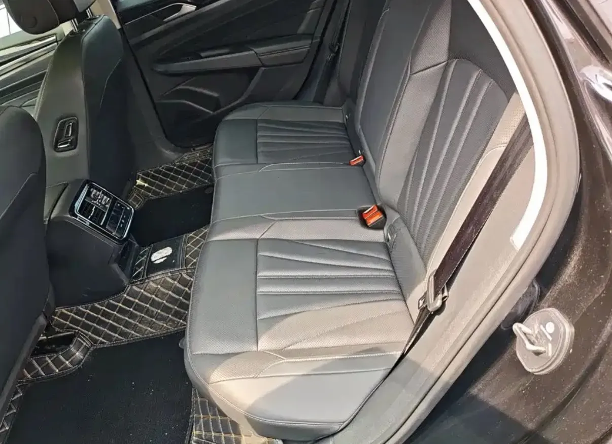 2026 Volkswagen Passat 2.0T 220HP L4 7DCT,autocango,china used car exporter,china ev exporter,chinese used car exporter,chinese used ev exporter