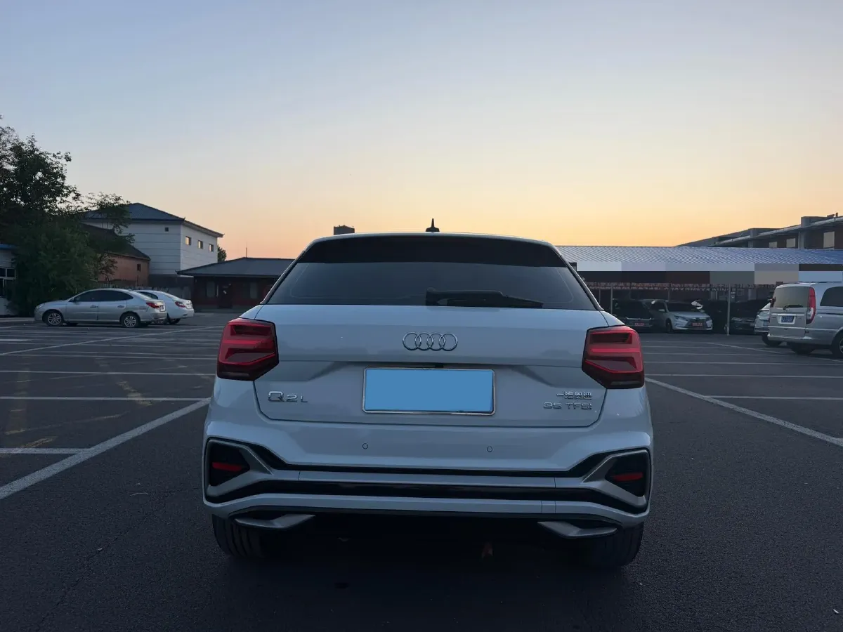 2023 Audi Q2L 1.5T 160HP L4 7DCT,autocango,china used car exporter,china ev exporter,chinese used car exporter,chinese used ev exporter