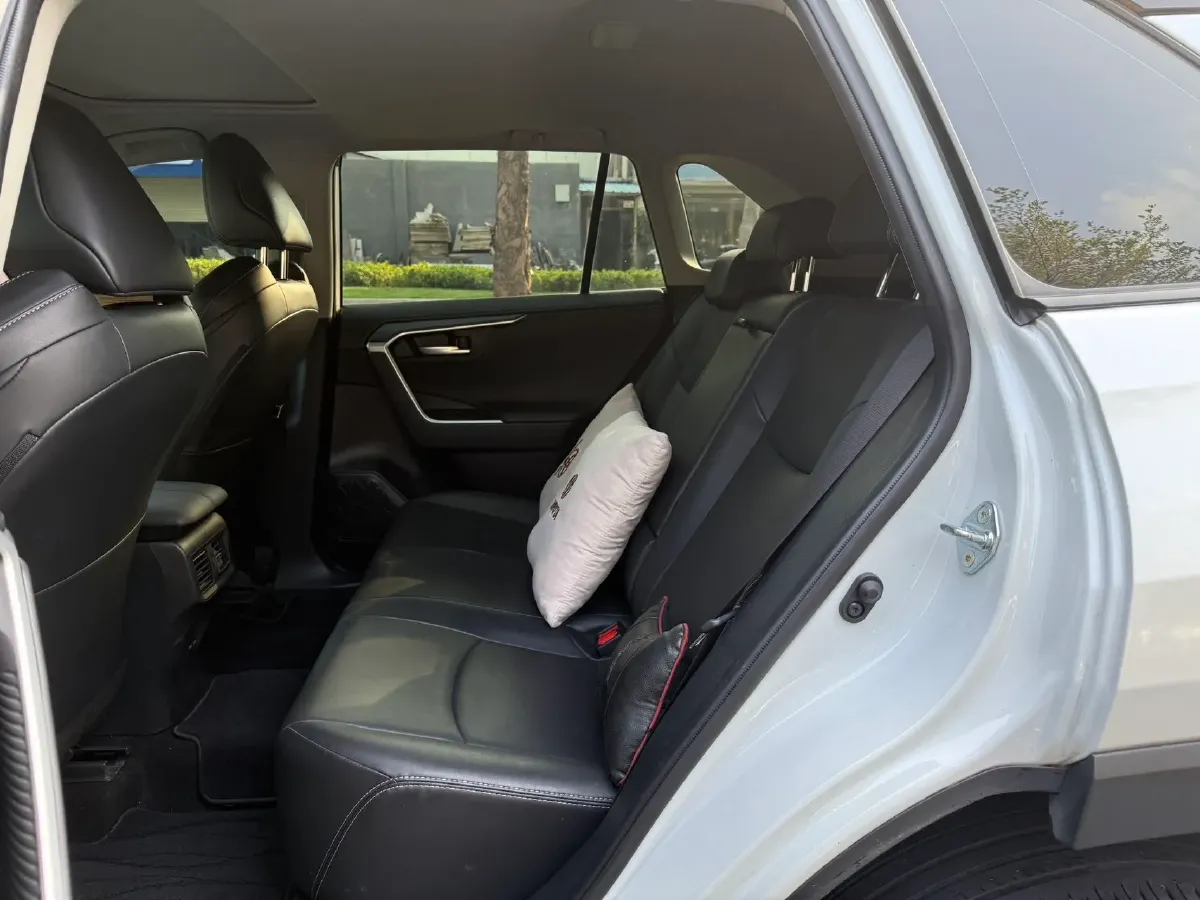 2023 Toyota Wildlander 2.0L 171HP L4 CVT,autocango,china used car exporter,china ev exporter,chinese used car exporter,chinese used ev exporter