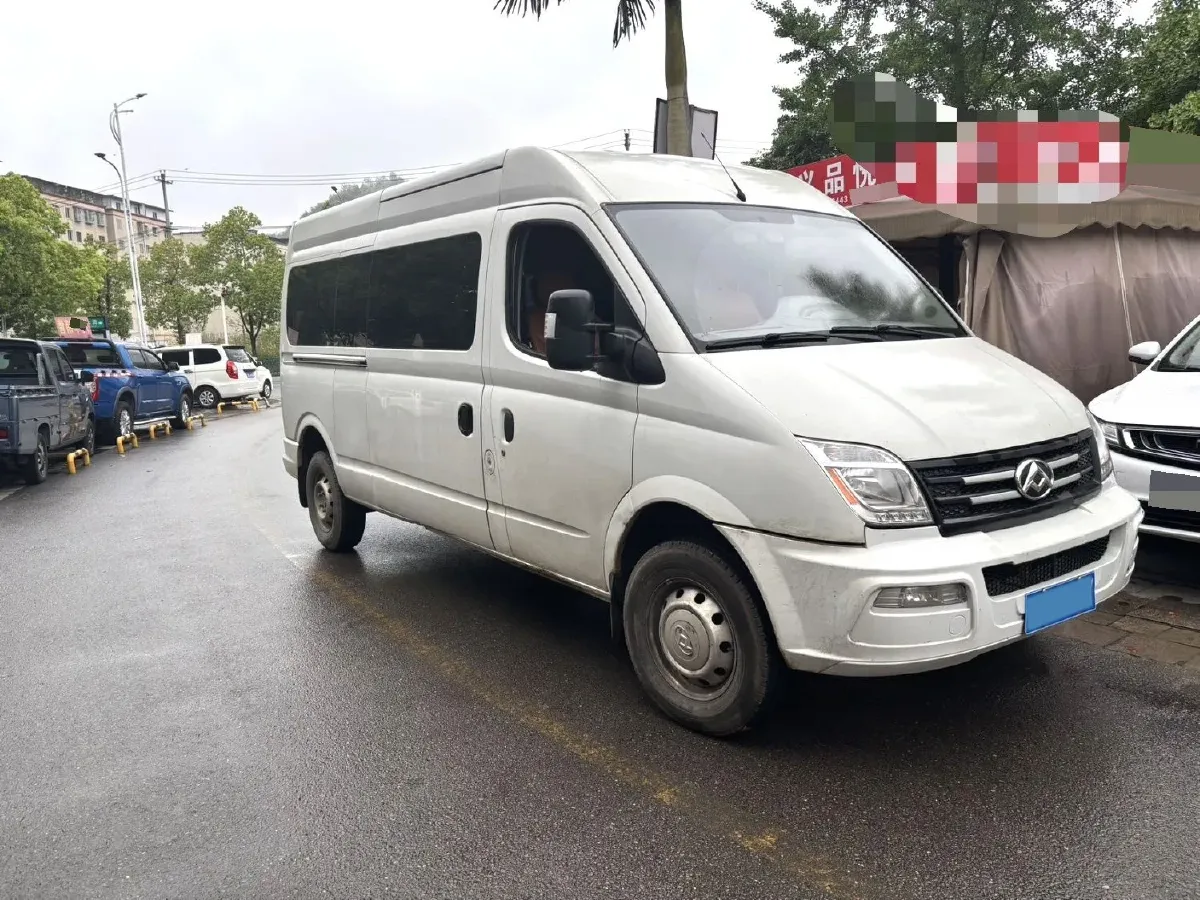 2019 MAXUS XinTu V80 2.0T 139HP L4 6MT,autocango,china used car exporter,china ev exporter,chinese used car exporter,chinese used ev exporter