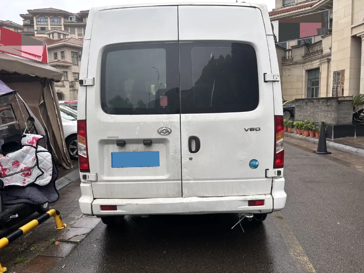 2019 MAXUS XinTu V80 2.0T 139HP L4 6MT,autocango,china used car exporter,china ev exporter,chinese used car exporter,chinese used ev exporter