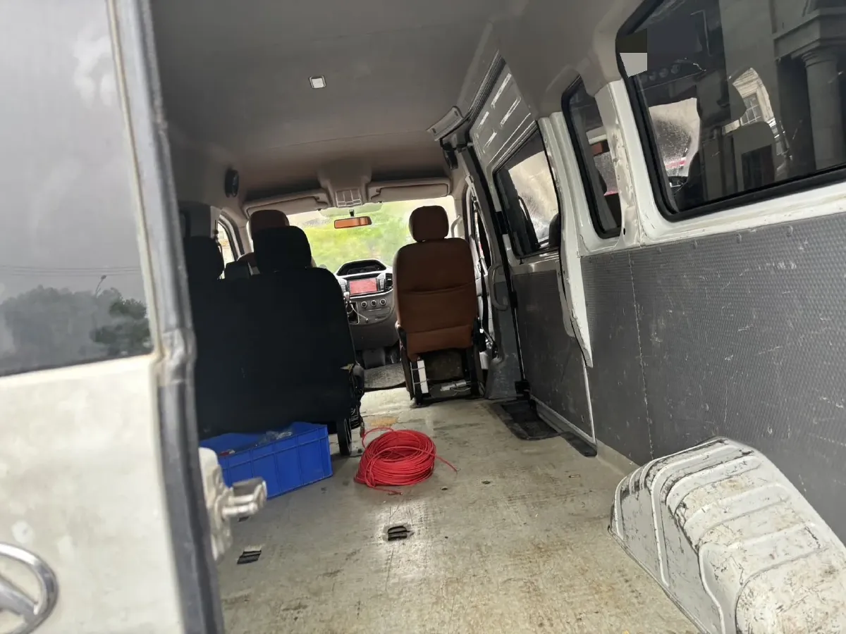 2019 MAXUS XinTu V80 2.0T 139HP L4 6MT,autocango,china used car exporter,china ev exporter,chinese used car exporter,chinese used ev exporter