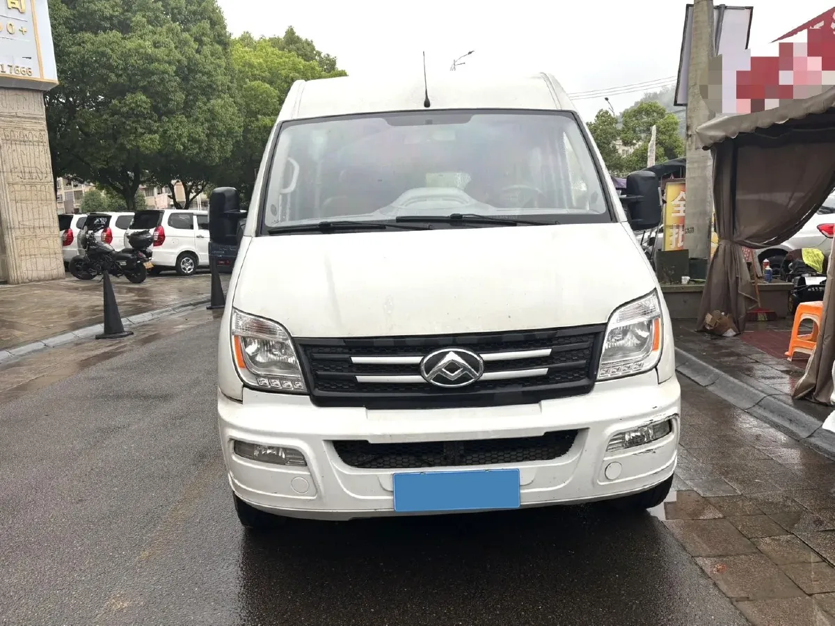 2019 MAXUS XinTu V80 2.0T 139HP L4 6MT,autocango,china used car exporter,china ev exporter,chinese used car exporter,chinese used ev exporter