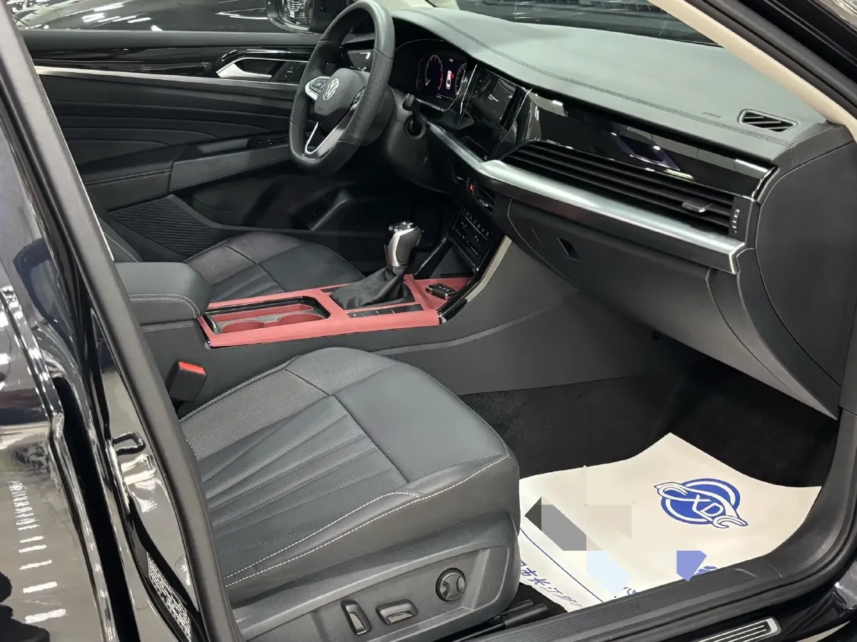 2025 Volkswagen Passat 2.0T 220HP L4 7DCT,autocango,china used car exporter,china ev exporter,chinese used car exporter,chinese used ev exporter