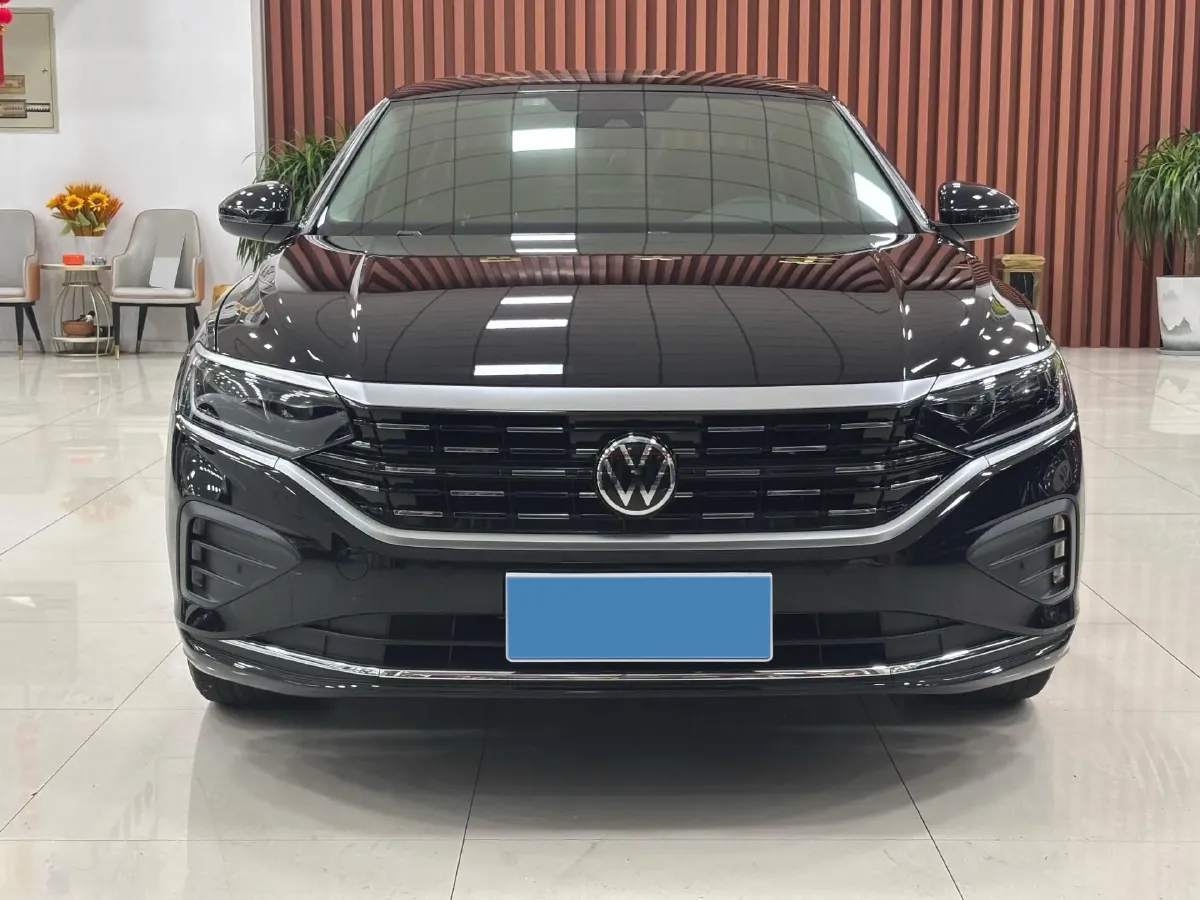 2025 Volkswagen Passat 2.0T 220HP L4 7DCT,autocango,china used car exporter,china ev exporter,chinese used car exporter,chinese used ev exporter